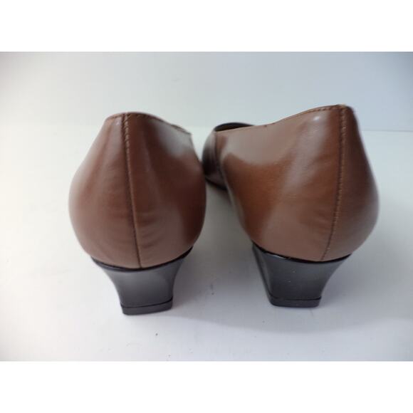 ETIENNE AIGNER TAMMY BROWN SMOOTH & BLACK PATENT LEATHER LOW HEEL PUMP SHOE 6.5M - Picture 4 of 7